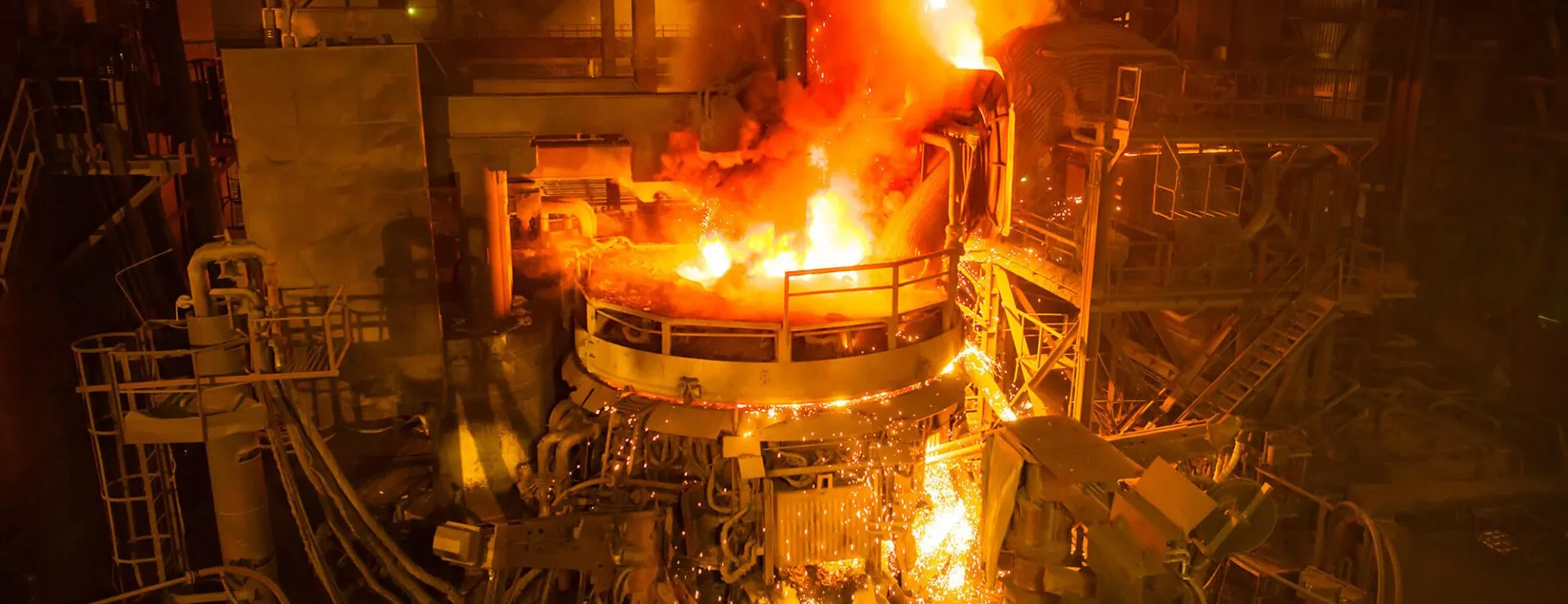 Safe molten metal operations